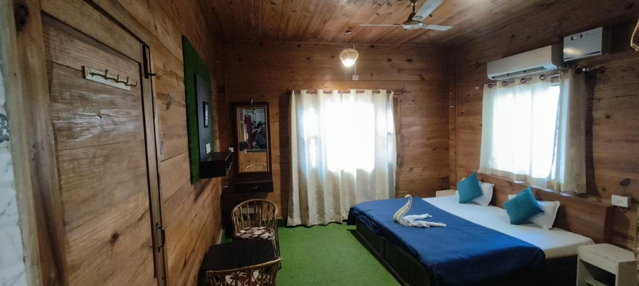 Bluestays Hostel Rishikesh Exterior photo