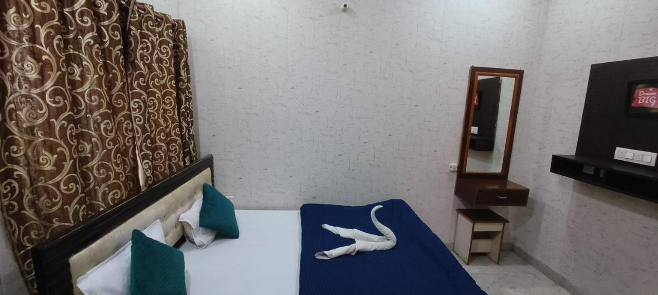 Bluestays Hostel Rishikesh Exterior photo