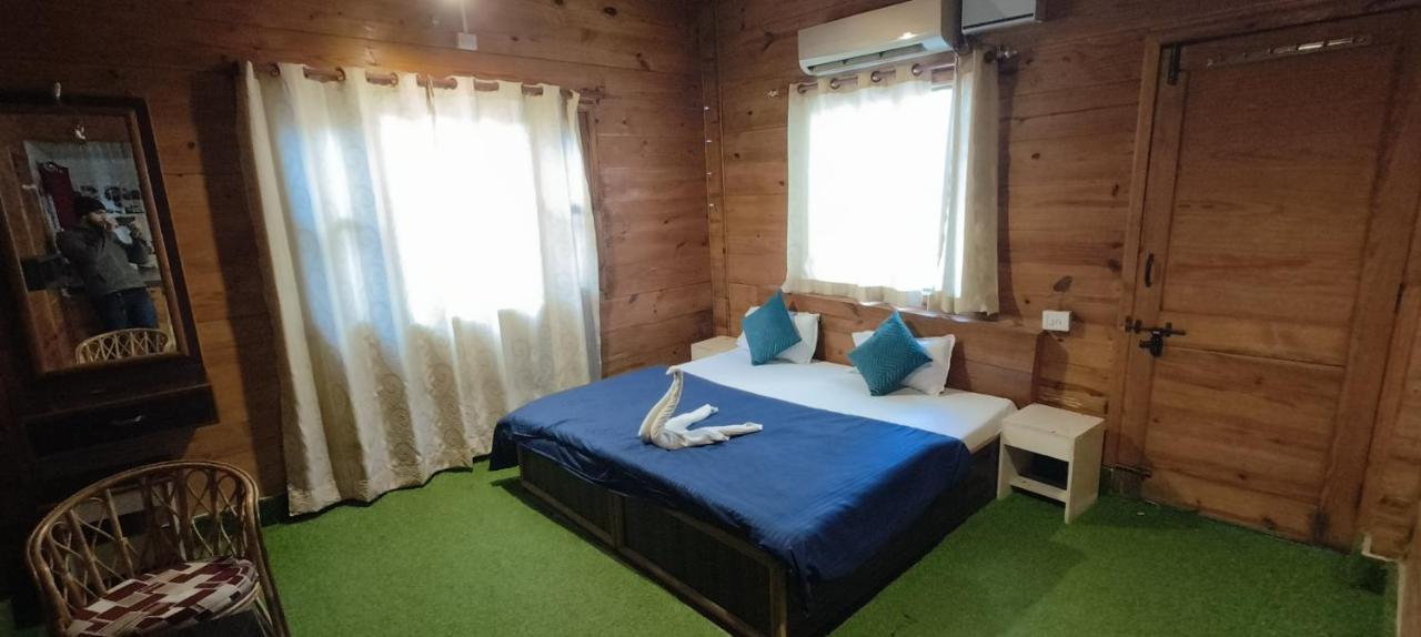 Bluestays Hostel Rishikesh Exterior photo
