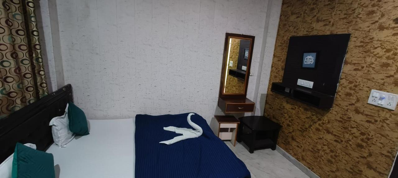 Bluestays Hostel Rishikesh Exterior photo