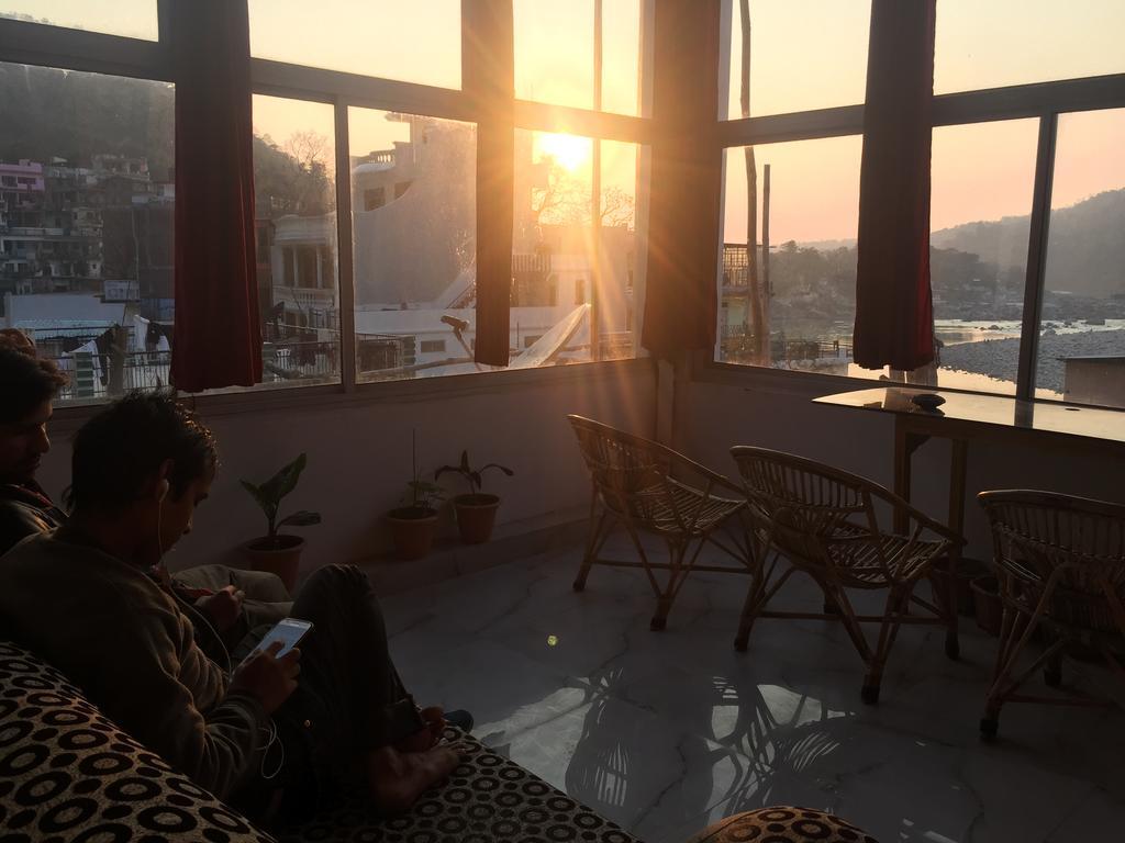 Bluestays Hostel Rishikesh Exterior photo
